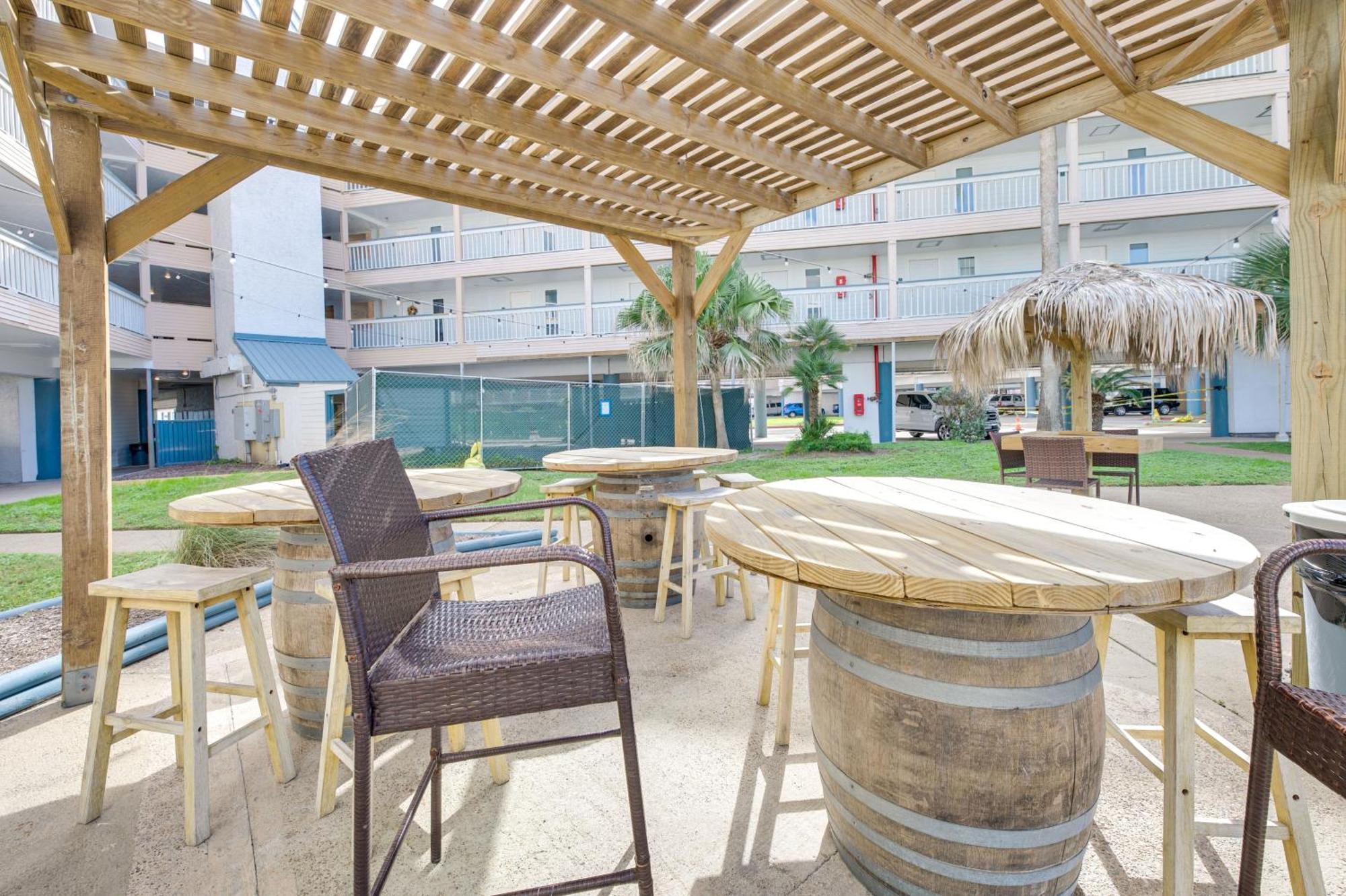 Corpus Christi Condo Pool And Access To North Beach Exterior photo